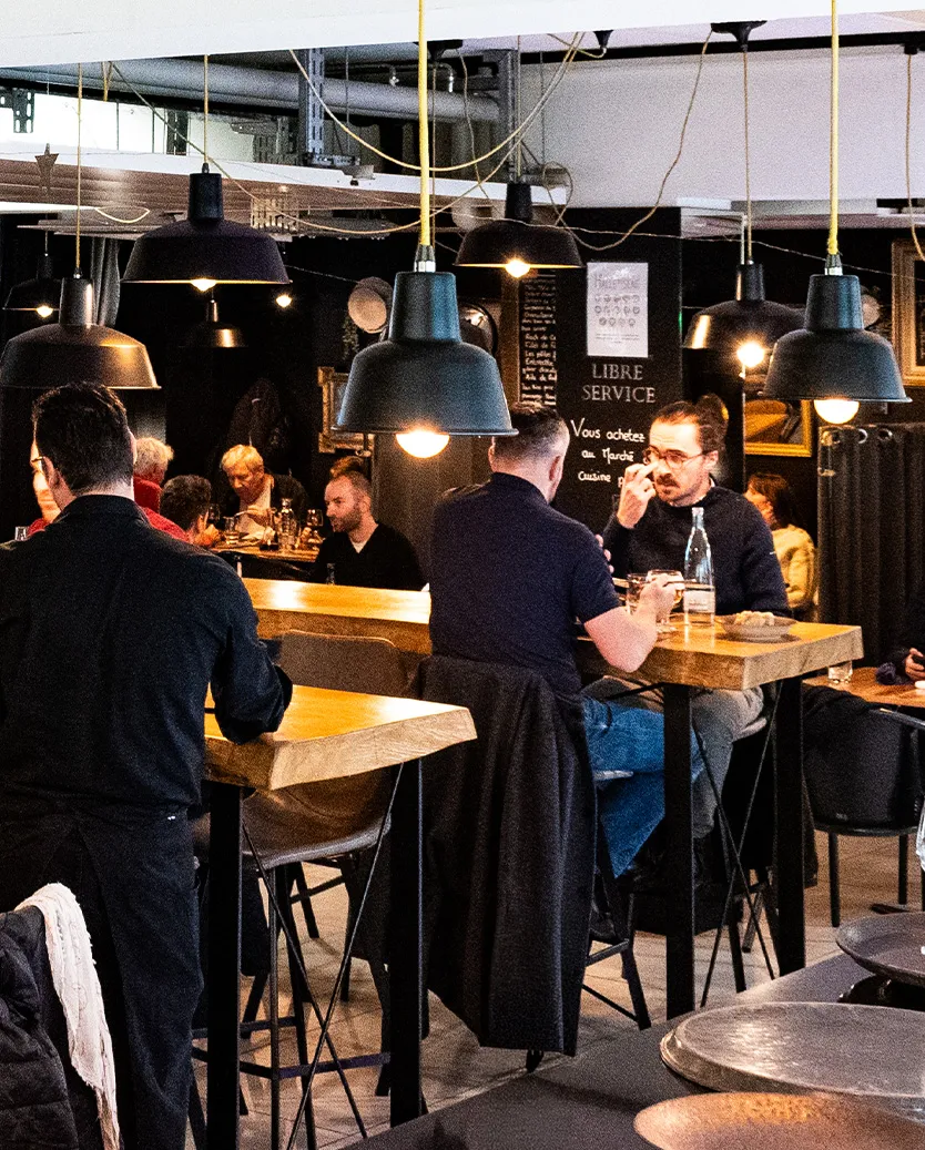La salle du restaurant La Halle des Sens